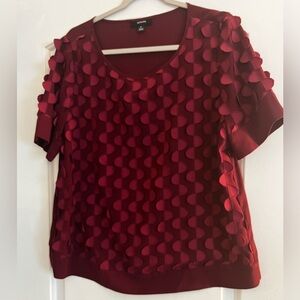 Alfani wine colored short sleeved top. Size medium.